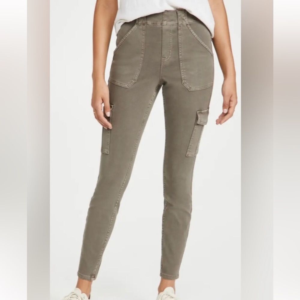Spanx Stretch Twill Ankle Cargo Pants Patch and Button Flap Pockets Gray/Green S